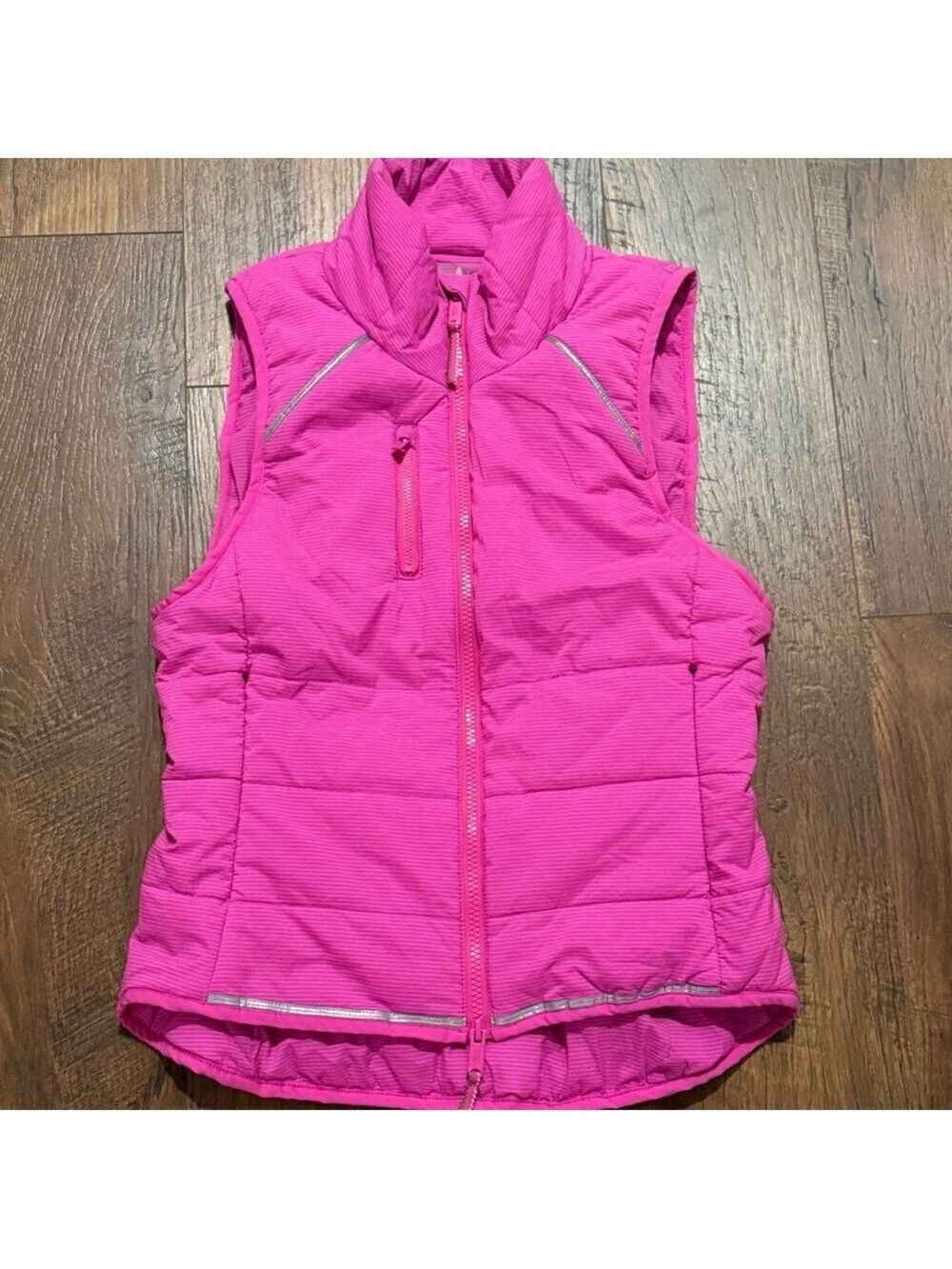 FP MOVEMENT by FREE PEOPLE  NWOT Hot Pink Puffer Vest. Size XS
